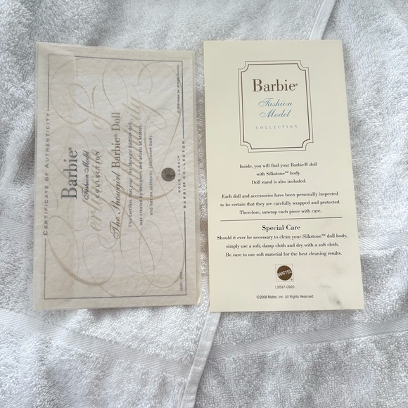 The Showgirl 2008 Silkstone Gold Label Barbie - Picture 13 of 13